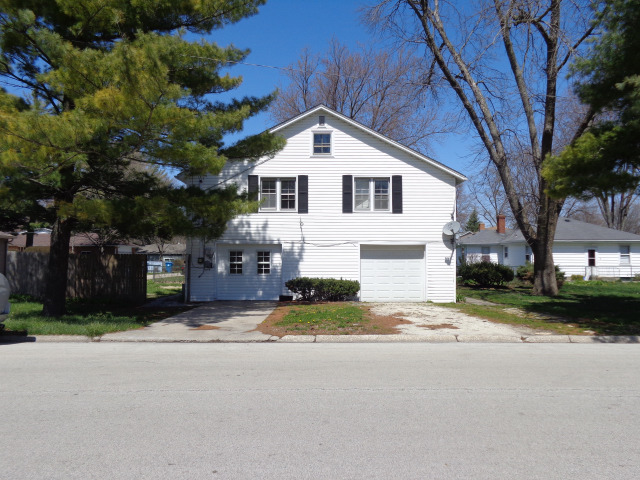 993 S 8th Ave, Kankakee, IL 60901 photo 2