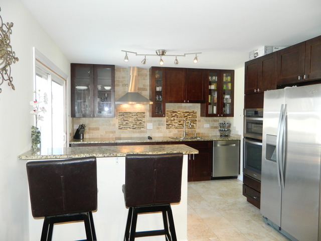 1690 Bicek Dr, Hoffman Estates, IL 60192 photo 9