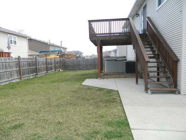 1690 Bicek Dr, Hoffman Estates, IL 60192 photo 20
