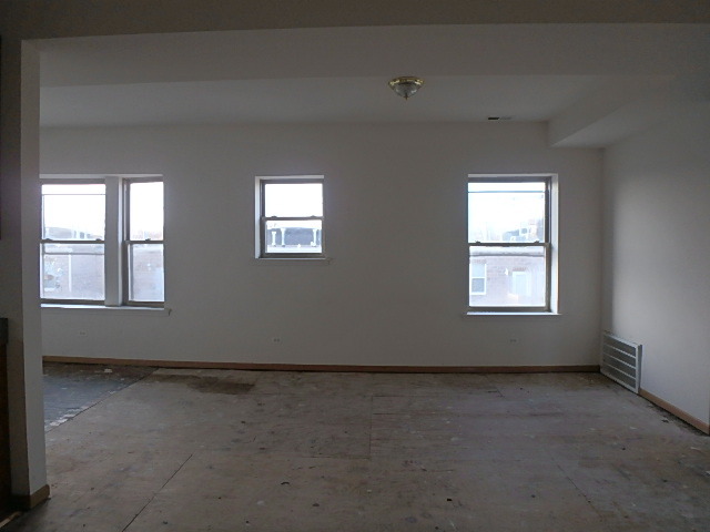 2319 E 70th Pl #311E, Chicago, IL 60649 photo 3