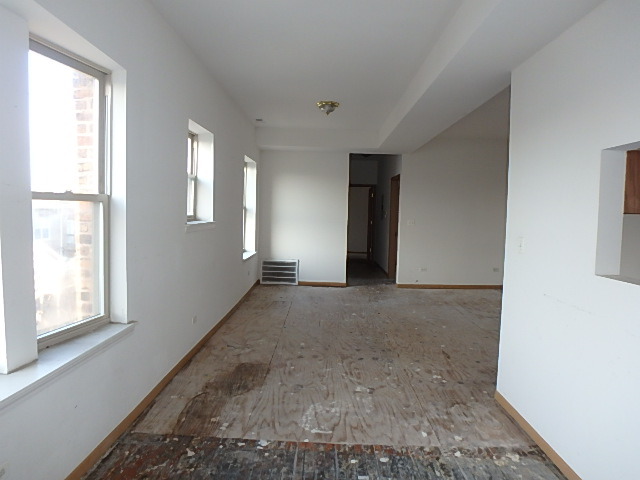 2319 E 70th Pl #311E, Chicago, IL 60649 photo 6