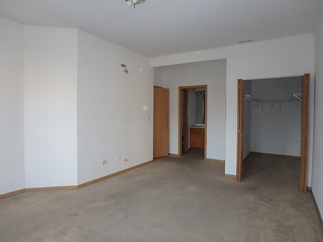 2319 E 70th Pl #311E, Chicago, IL 60649 photo 12
