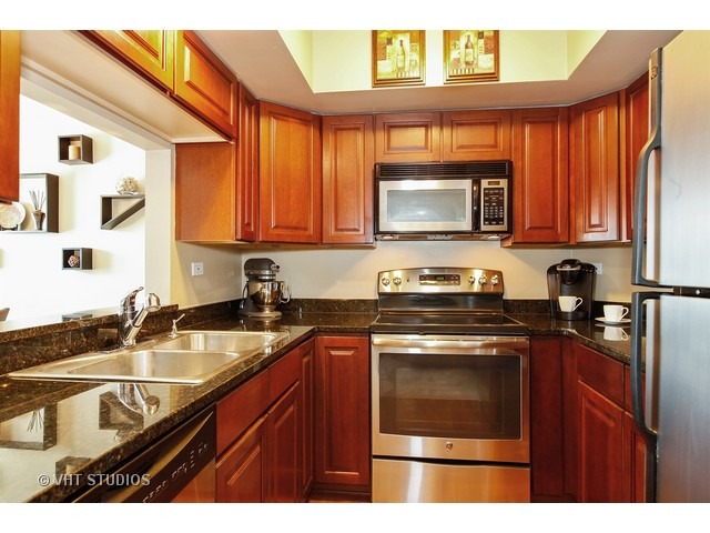 11 Foxcroft Rd #207, Naperville, IL 60565 photo 4