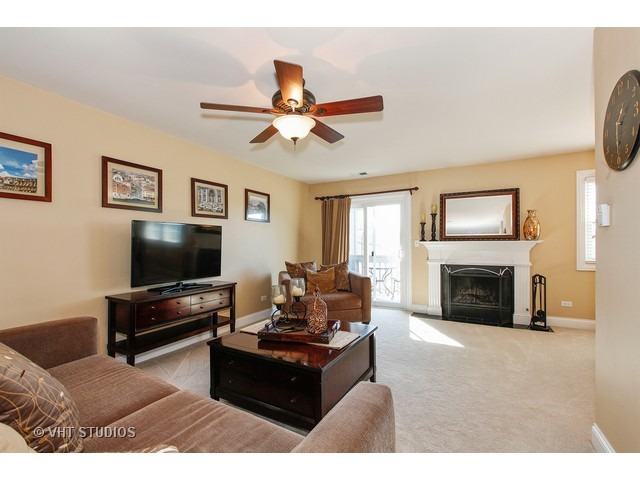 11 Foxcroft Rd #207, Naperville, IL 60565 photo 3
