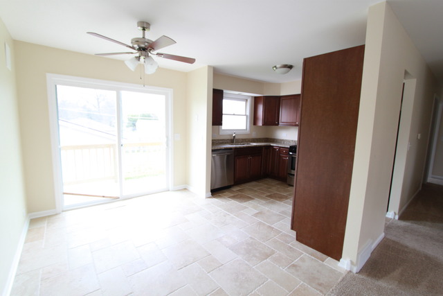 1903 Meadow Ln, Mchenry, IL 60050 photo 5