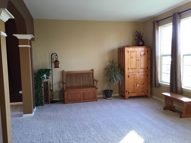 600 Donegal Dr, Elgin, IL 60124 photo 10