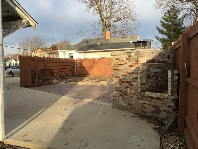 607 W Jackson St, Ottawa, IL 61350 photo 3