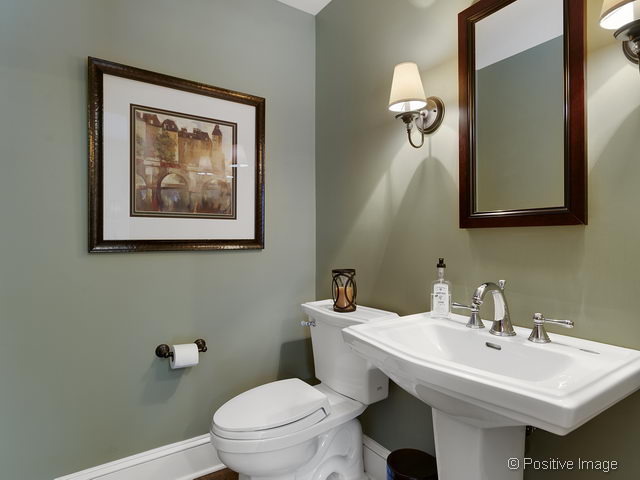 210 W Jefferson Ave, Wheaton, IL 60187 photo 12