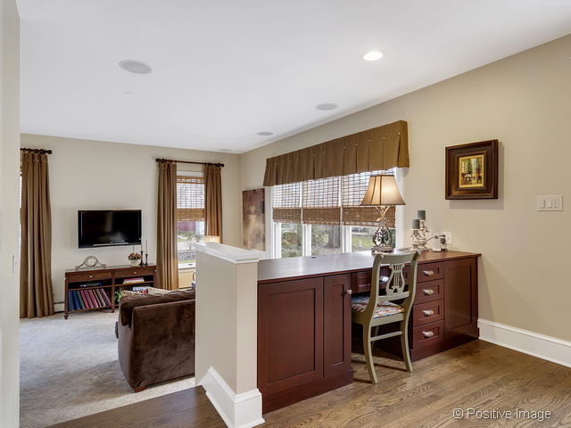 210 W Jefferson Ave, Wheaton, IL 60187 photo 7