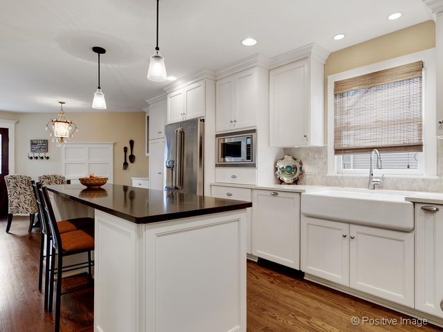 210 W Jefferson Ave, Wheaton, IL 60187 photo 4