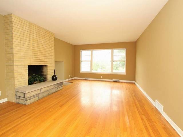 237 Millbridge Rd, Riverside, IL 60546 photo 2