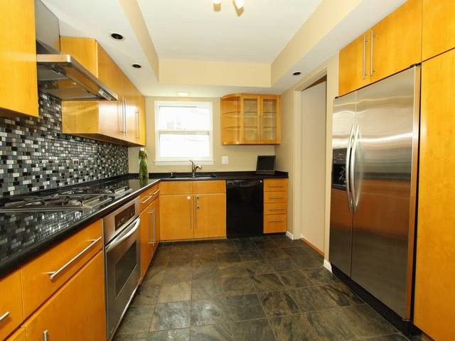 237 Millbridge Rd, Riverside, IL 60546 photo 4