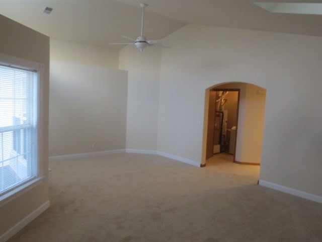 322 Cascade Ln, Oswego, IL 60543 photo 8