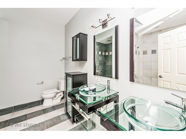6226 N Mozart St #G2, Chicago, IL 60659 photo 6