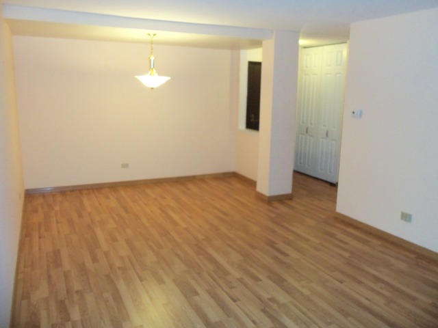 1702 Mill St #201, Des Plaines, IL 60016 photo 4