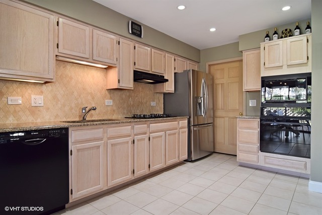 2150 Seaver Ln, Hoffman Estates, IL 60169 photo 5