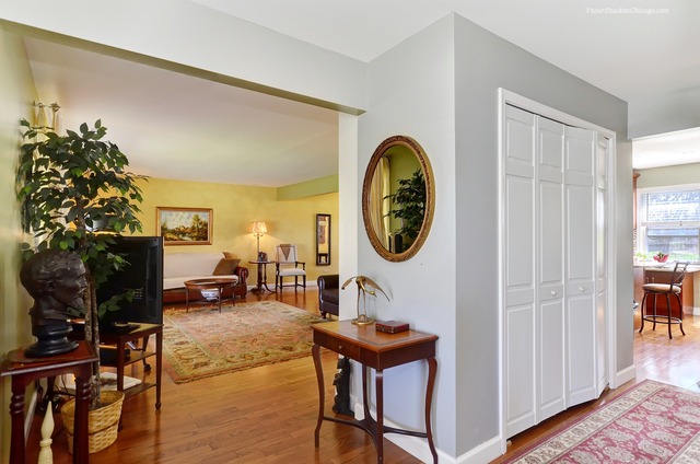 18 W205 73rd St, Darien, IL 60561 photo 3
