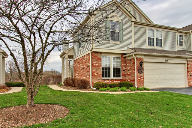 560 Woods Creek Ln, Algonquin, IL 60102 photo 1