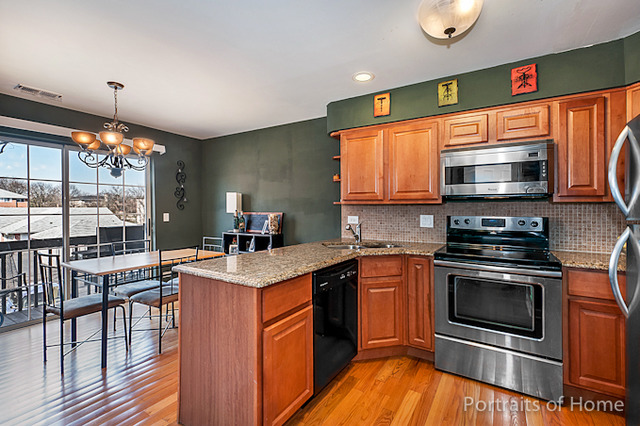 1352 S Lorraine Rd #E, Wheaton, IL 60187 photo 5