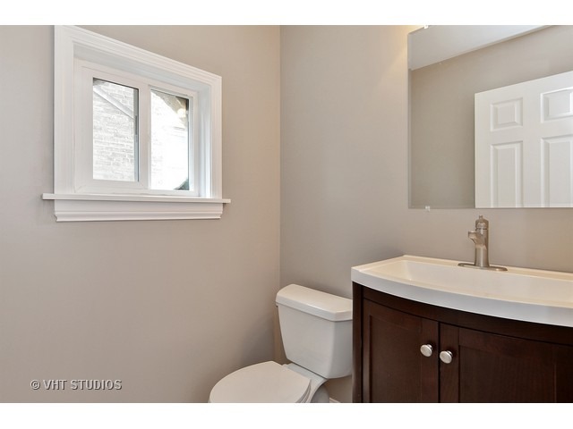 630 Wesley Ave, Evanston, IL 60202 photo 14