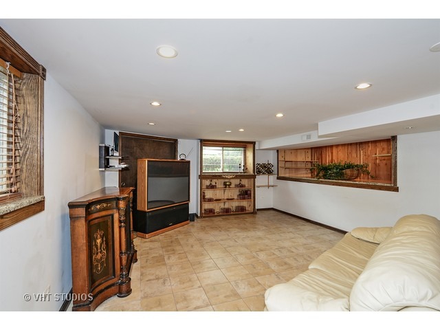 18634 Golfview Dr, Hazel Crest, IL 60429 photo 7