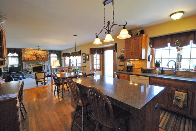 811 Rock Spring Rd, Naperville, IL 60565 photo 5