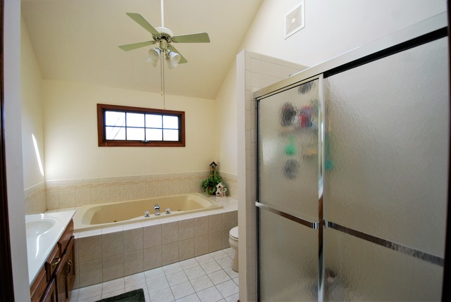 811 Rock Spring Rd, Naperville, IL 60565 photo 10