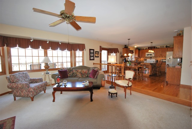 811 Rock Spring Rd, Naperville, IL 60565 photo 3