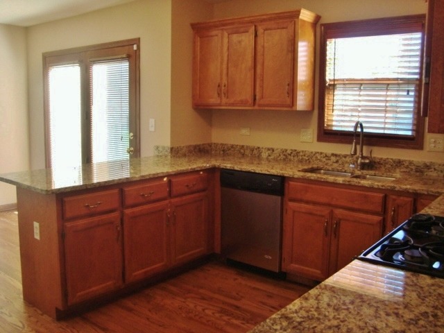 2212 Stonehaven Dr, Plainfield, IL 60586 photo 9