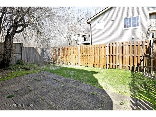 51 Pine Cir, Cary, IL 60013 photo 10