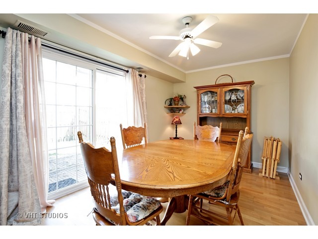 51 Pine Cir, Cary, IL 60013 photo 5