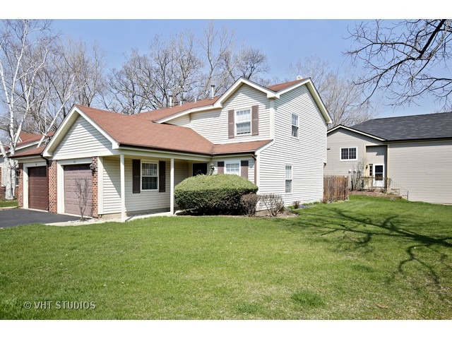 51 Pine Cir, Cary, IL 60013 photo 1