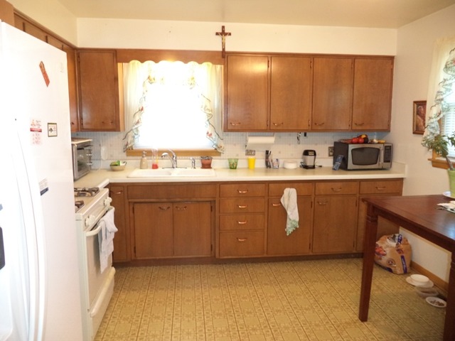 1815 Meadowview Ave, Kankakee, IL 60901 photo 3