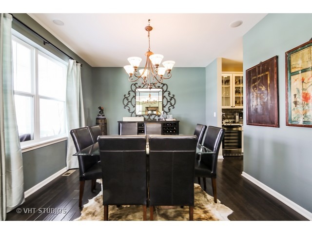 621 Trails End, Elgin, IL 60124 photo 8