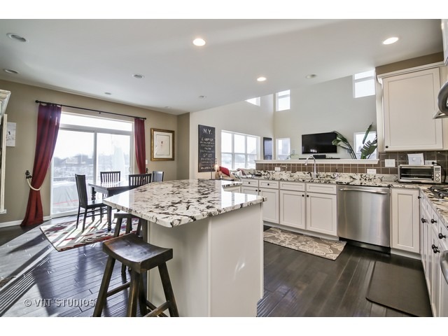 621 Trails End, Elgin, IL 60124 photo 7