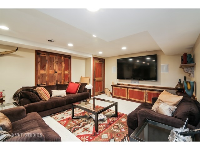 621 Trails End, Elgin, IL 60124 photo 11