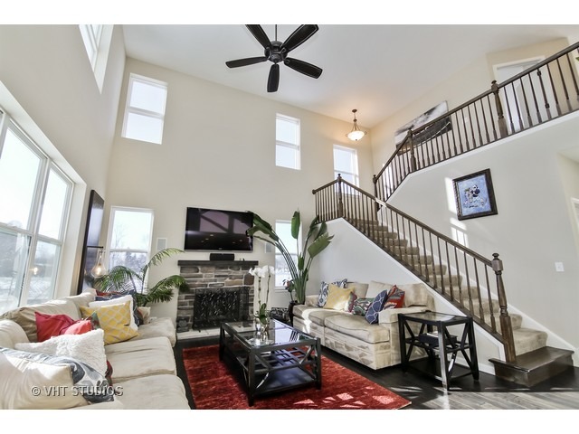 621 Trails End, Elgin, IL 60124 photo 9