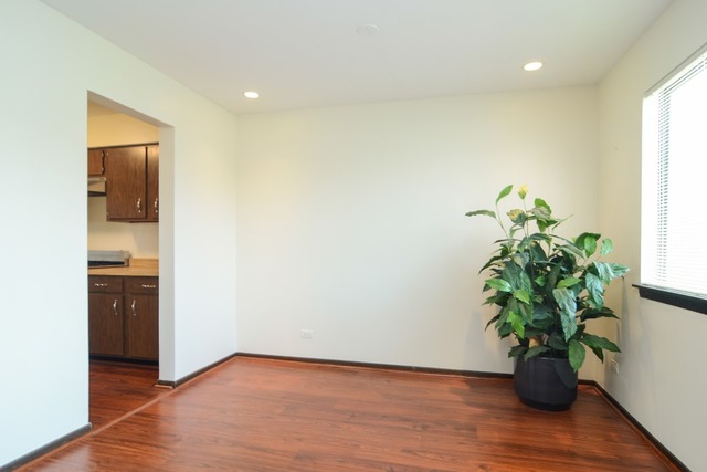 1639 Bow Trl, Wheeling, IL 60090 photo 3