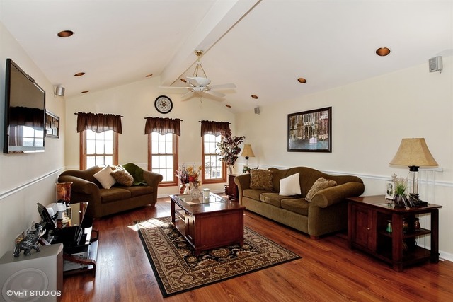 2807 Frank Turk Dr, Plainfield, IL 60586 photo 2