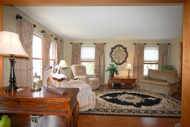 2460 Hayloft Ln, Elgin, IL 60124 photo 2