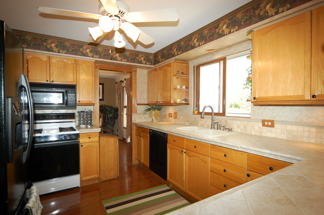 2460 Hayloft Ln, Elgin, IL 60124 photo 5