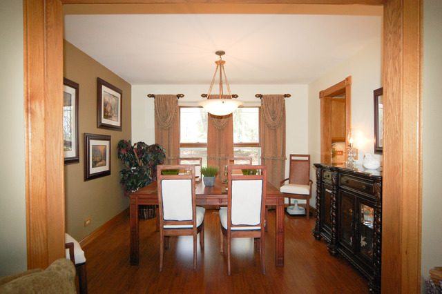 2460 Hayloft Ln, Elgin, IL 60124 photo 3