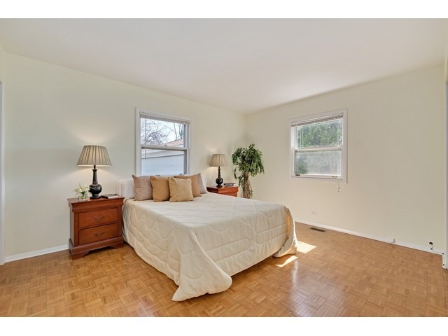 604 Rosedale Rd, Glenview, IL 60025 photo 11