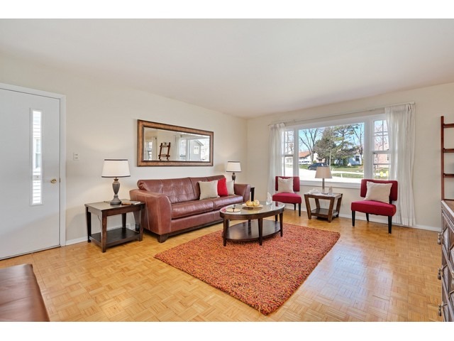 604 Rosedale Rd, Glenview, IL 60025 photo 3