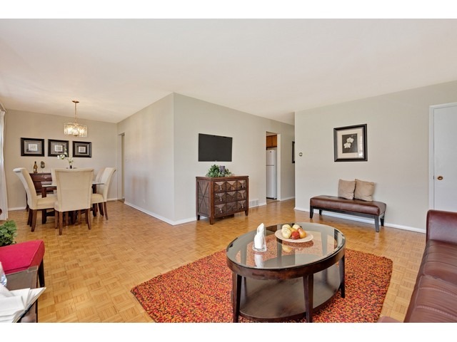 604 Rosedale Rd, Glenview, IL 60025 photo 6