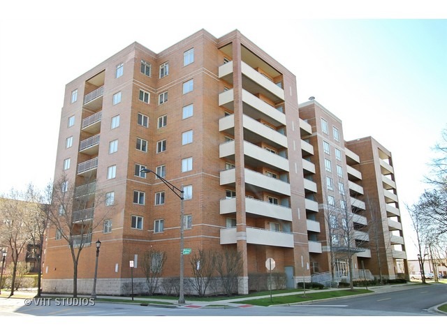 435 William St #410, River Forest, IL 60305 photo 1