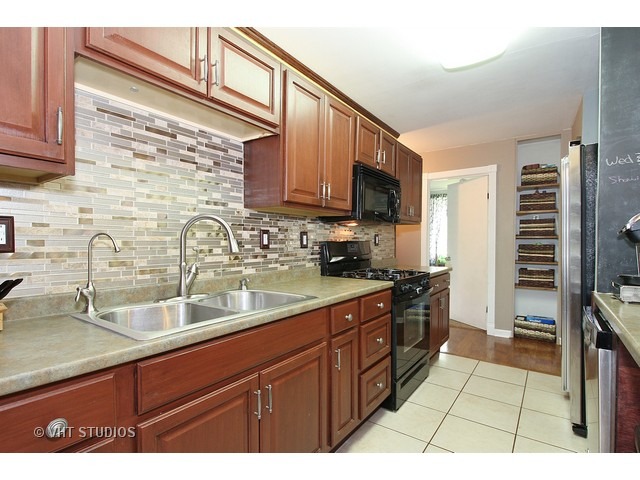 19537 Beechnut Dr, Mokena, IL 60448 photo 3