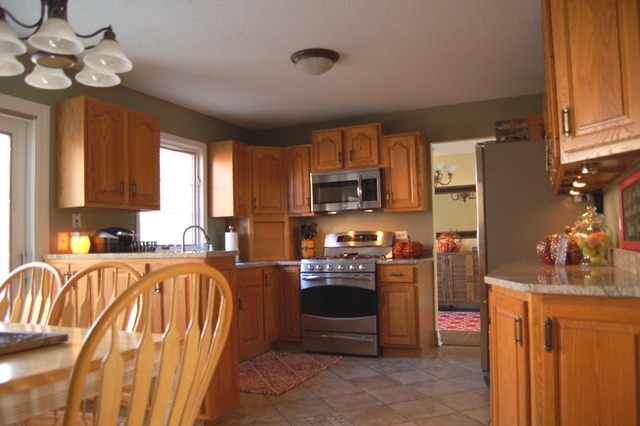 998 Confederation Dr, Bartlett, IL 60103 photo 5