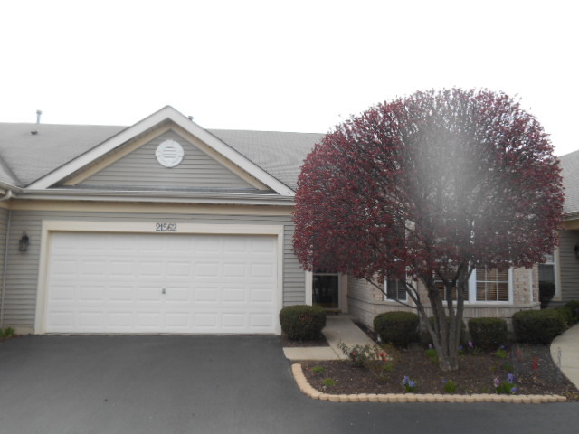 21562 W Empress Ln, Plainfield, IL 60544 photo 1