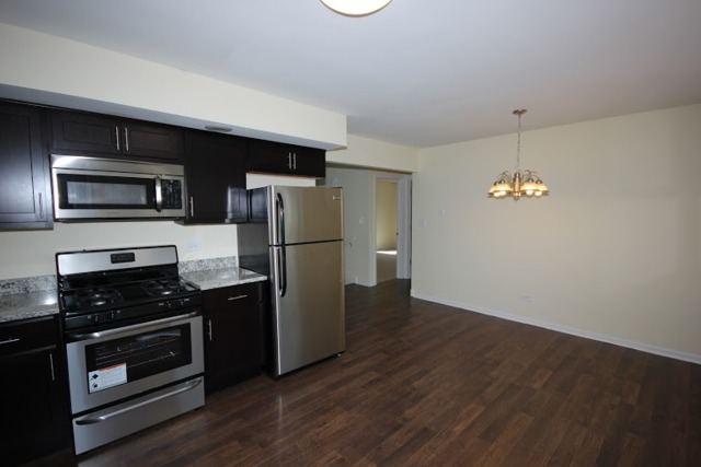 275 Simms St, Aurora, IL 60505 photo 6